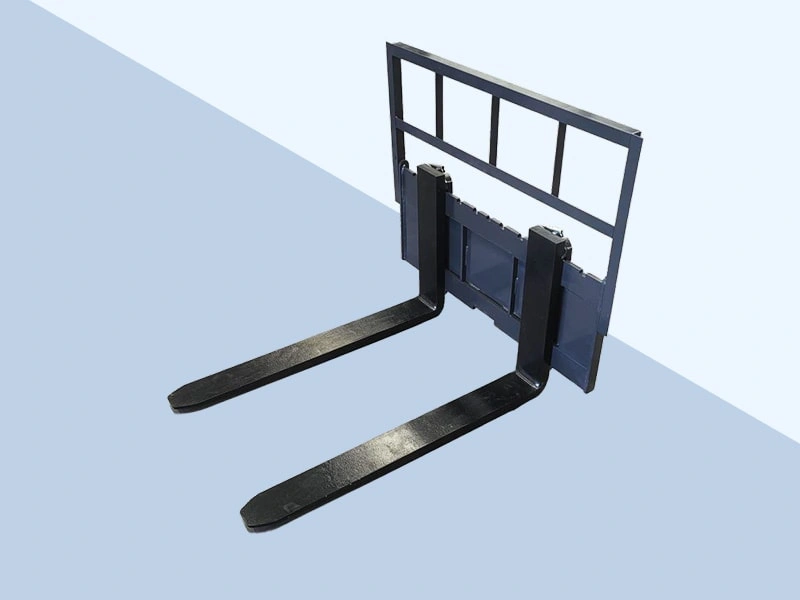 Palettengabel / Kompaktlader-Palettengabel &ndash; Szene für Materialtransport